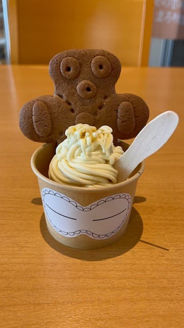 土偶クッキーとソフトクリーム